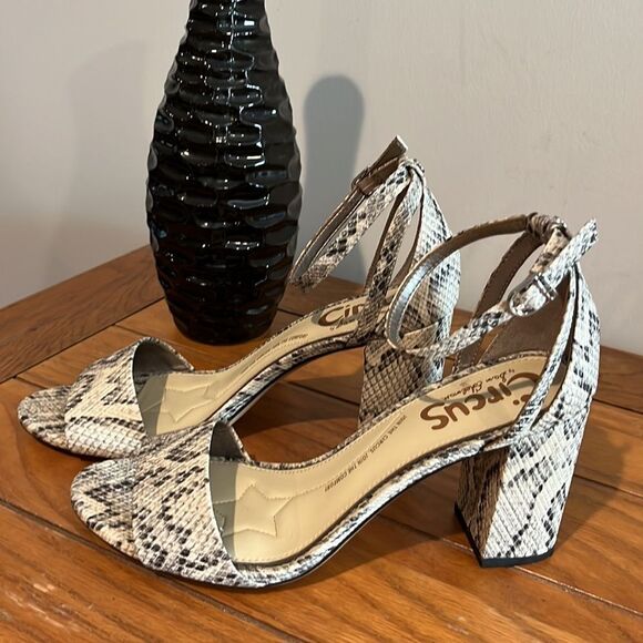 EUC Circus By Sam Edelman Oleana Snakeskin Heels size 7 1/2. - Picture 4 of 11